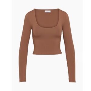 Aritzia Babaton Contour Scoop Neck Long Sleeve